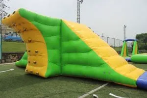 Uppblåsbart Action Tower Water Game